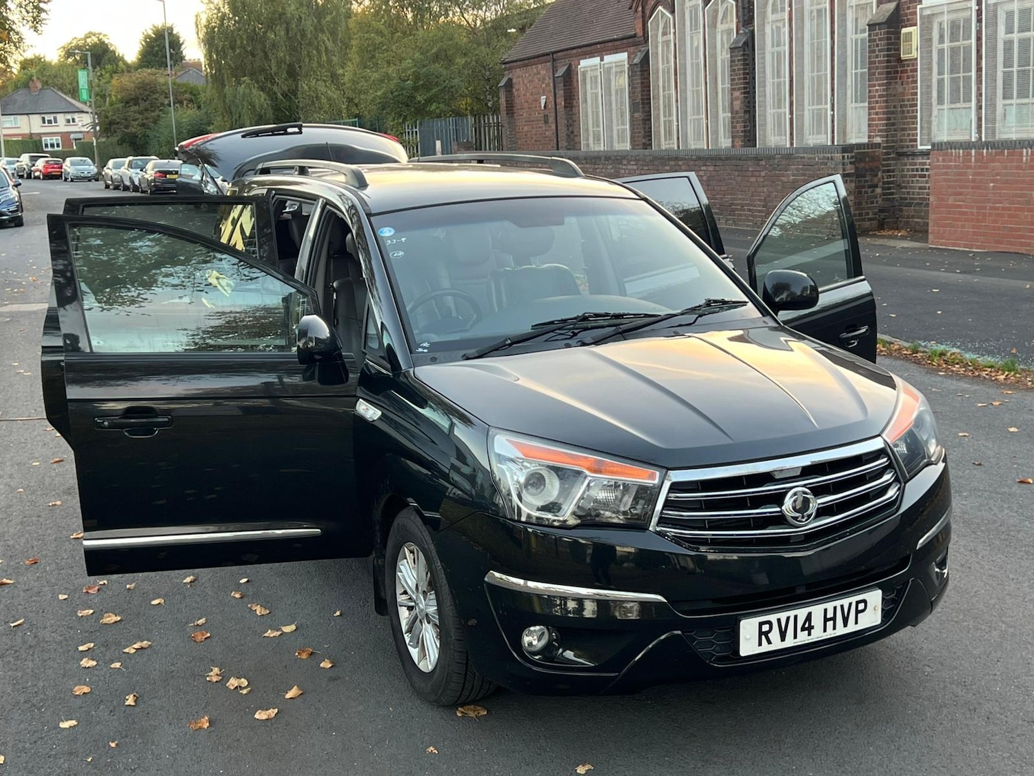 Used Ssangyong Turismo 2014 for sale - 76358413: Photo 1