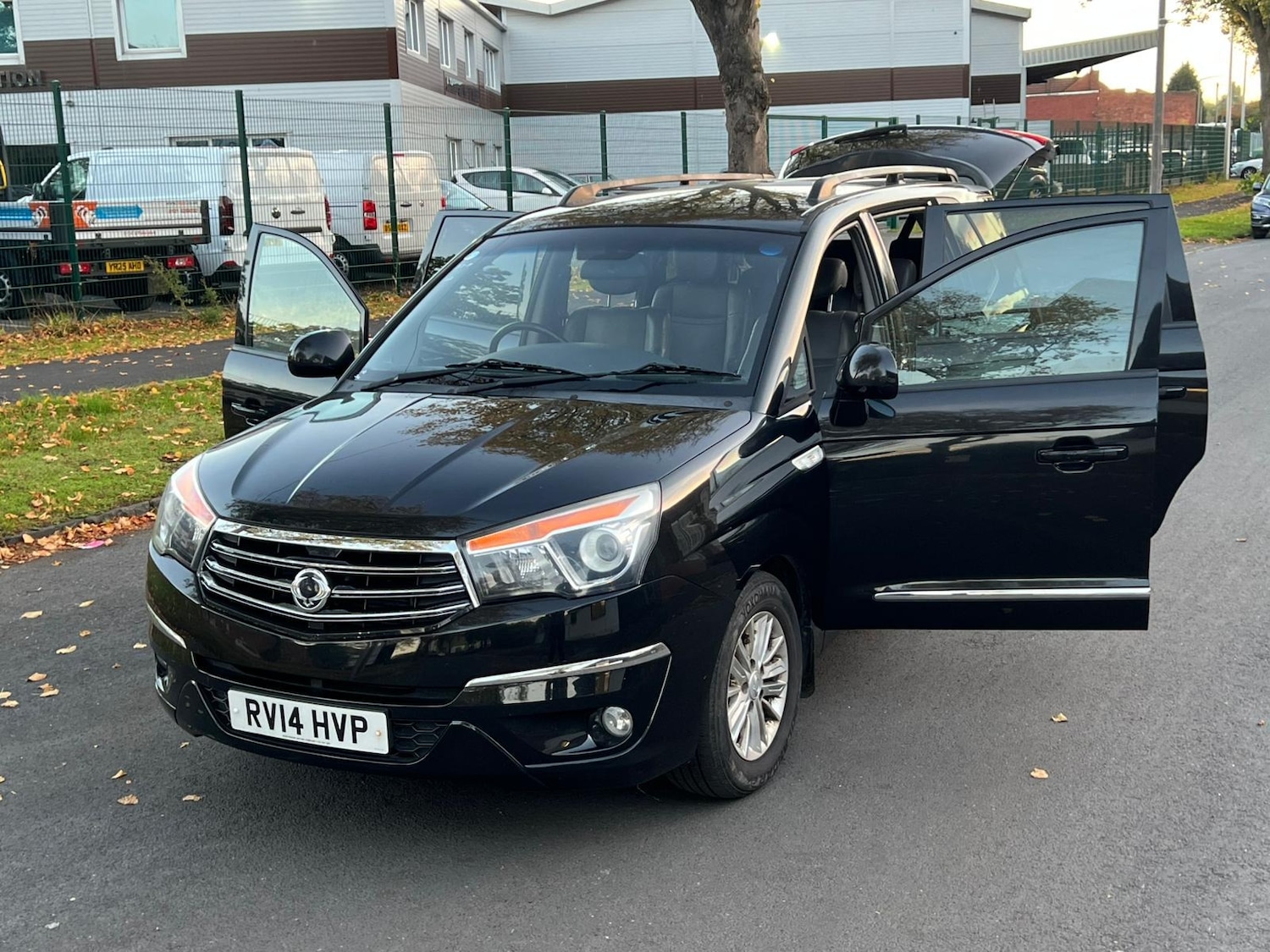 Used Ssangyong Turismo 2014 for sale - 76358413: Photo 27