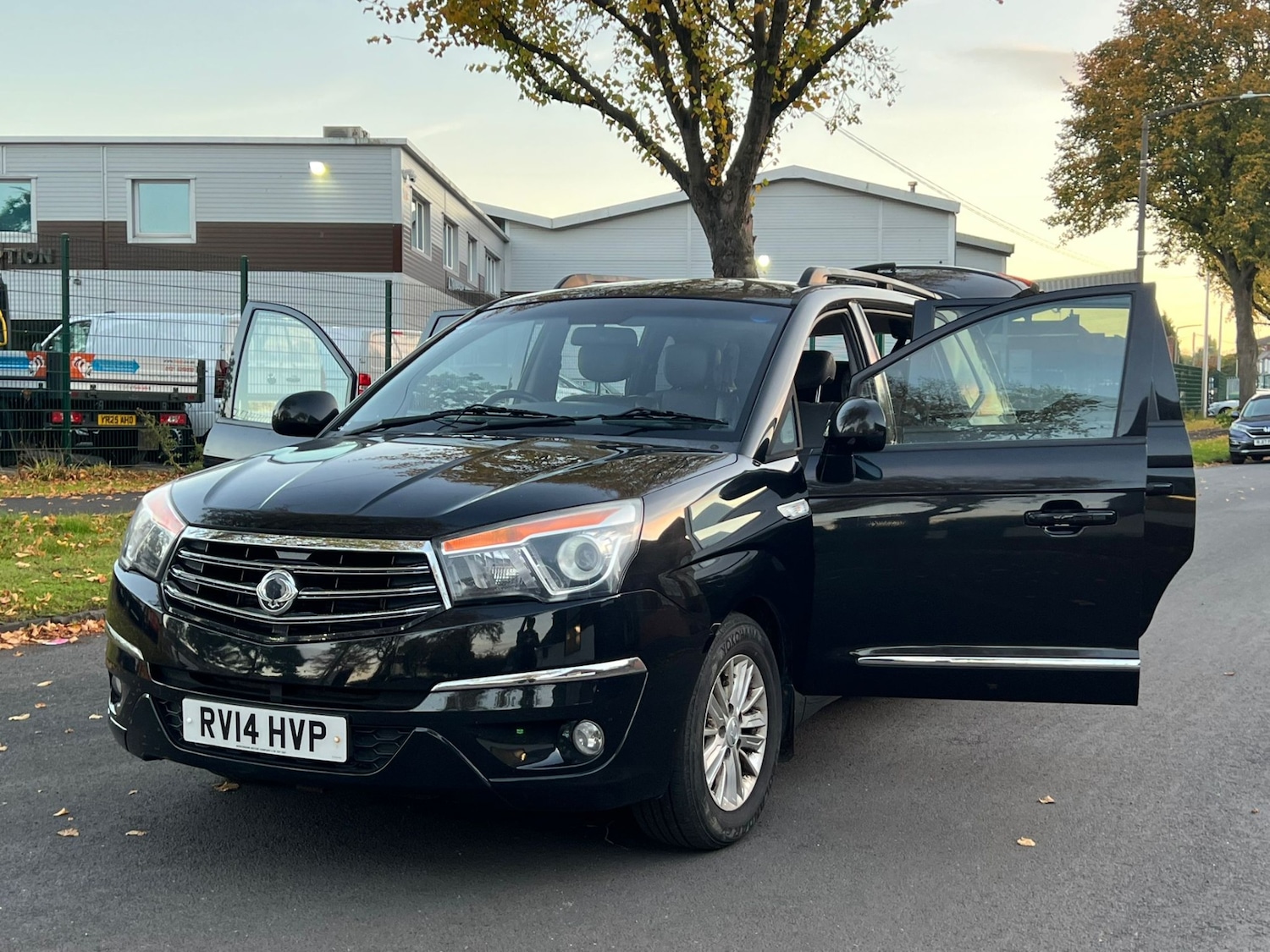 Used Ssangyong Turismo 2014 for sale - 76358413: Photo 3