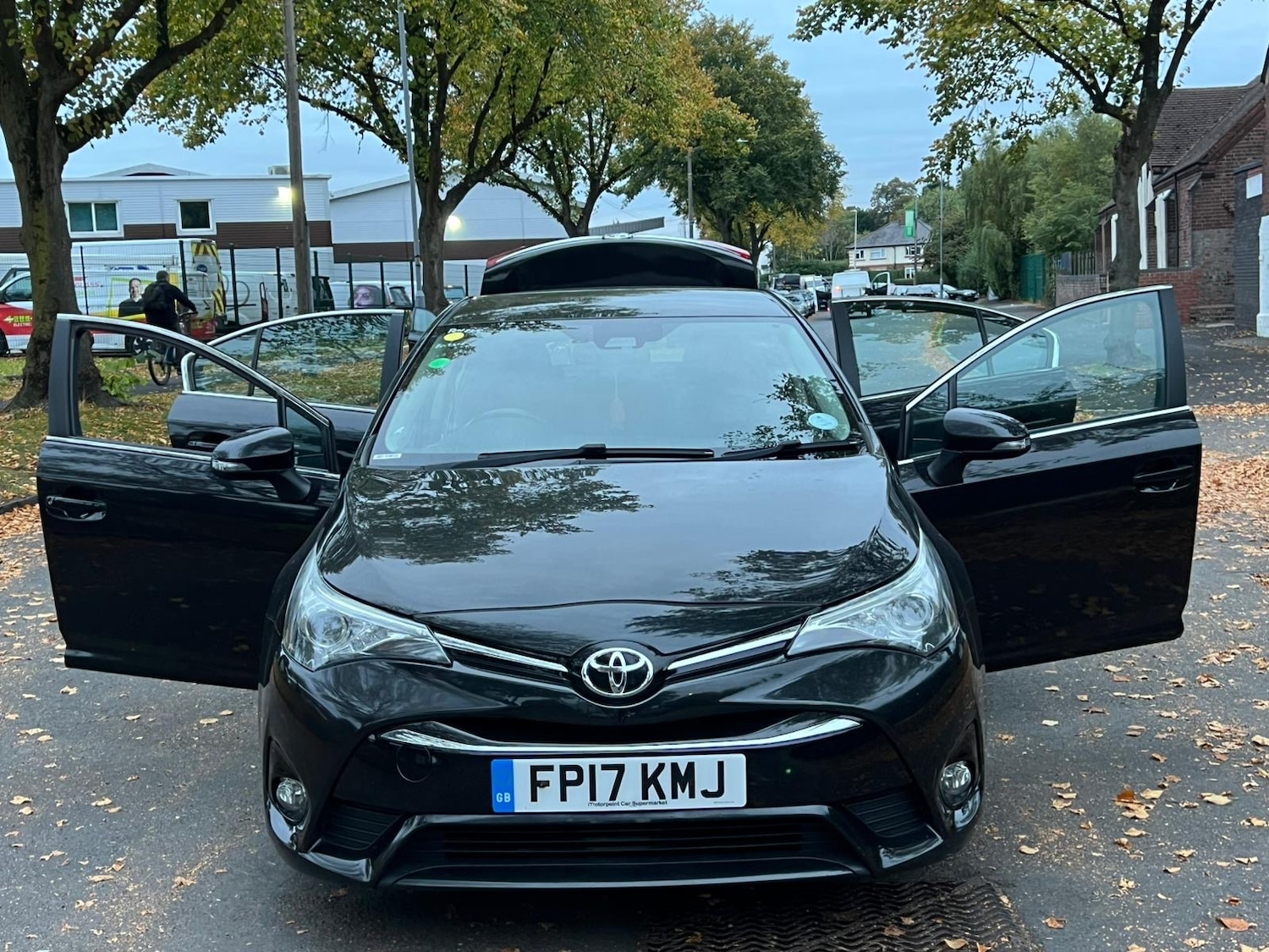 Used Toyota Avensis 2017 for sale - 76366775: Photo 2
