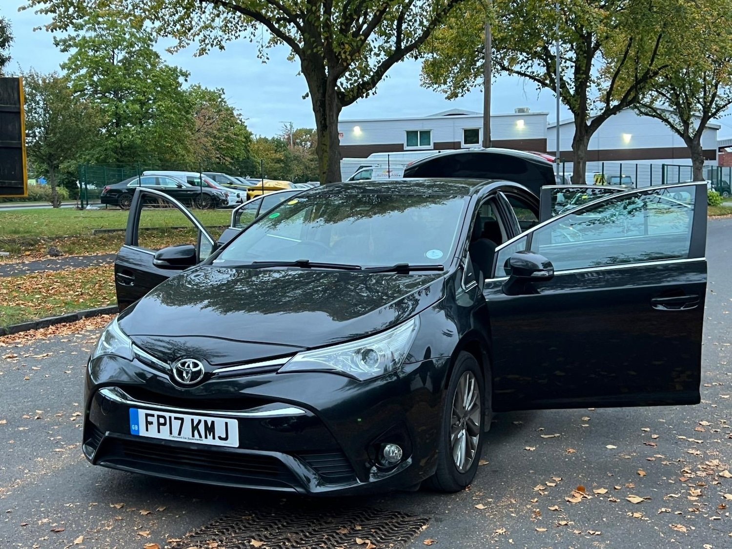 Used Toyota Avensis 2017 for sale - 76366775: Photo 3