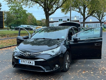 Used Toyota Avensis 2017 for sale - 76366775: Photo