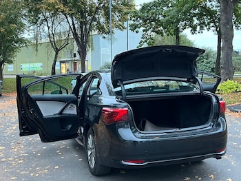 Used Toyota Avensis 2017 for sale - 76366775: Photo