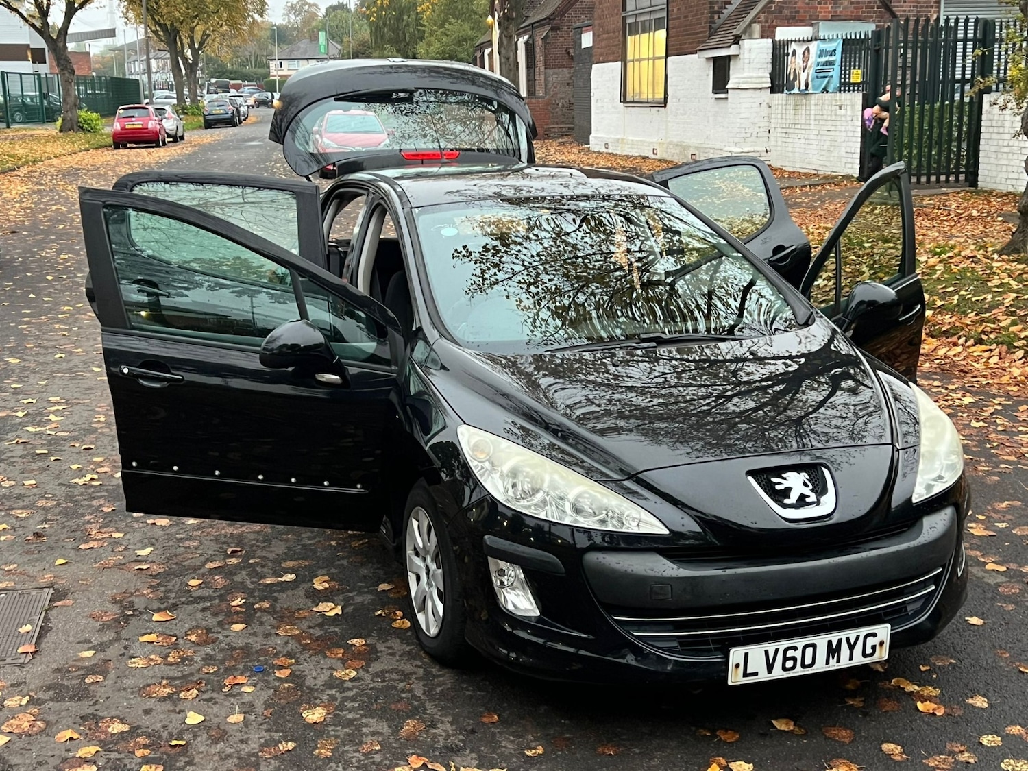 Used Peugeot 308 2010 for sale - 76364364: Photo 1