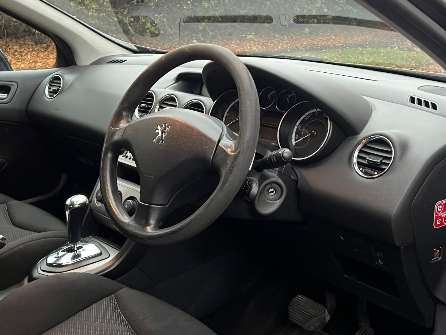 Used Peugeot 308 2010 for sale - 76364364: Photo 10