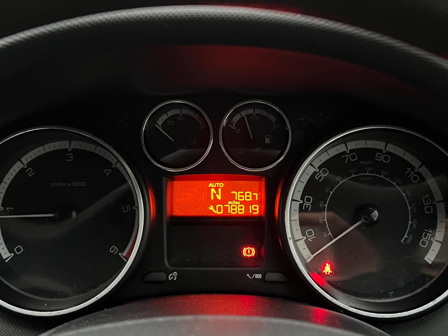 Used Peugeot 308 2010 for sale - 76364364: Photo 16