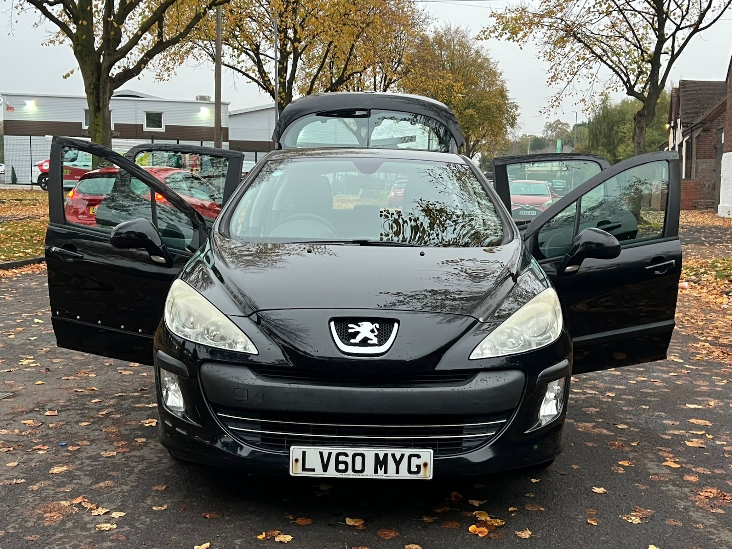 Used Peugeot 308 2010 for sale - 76364364: Photo 2