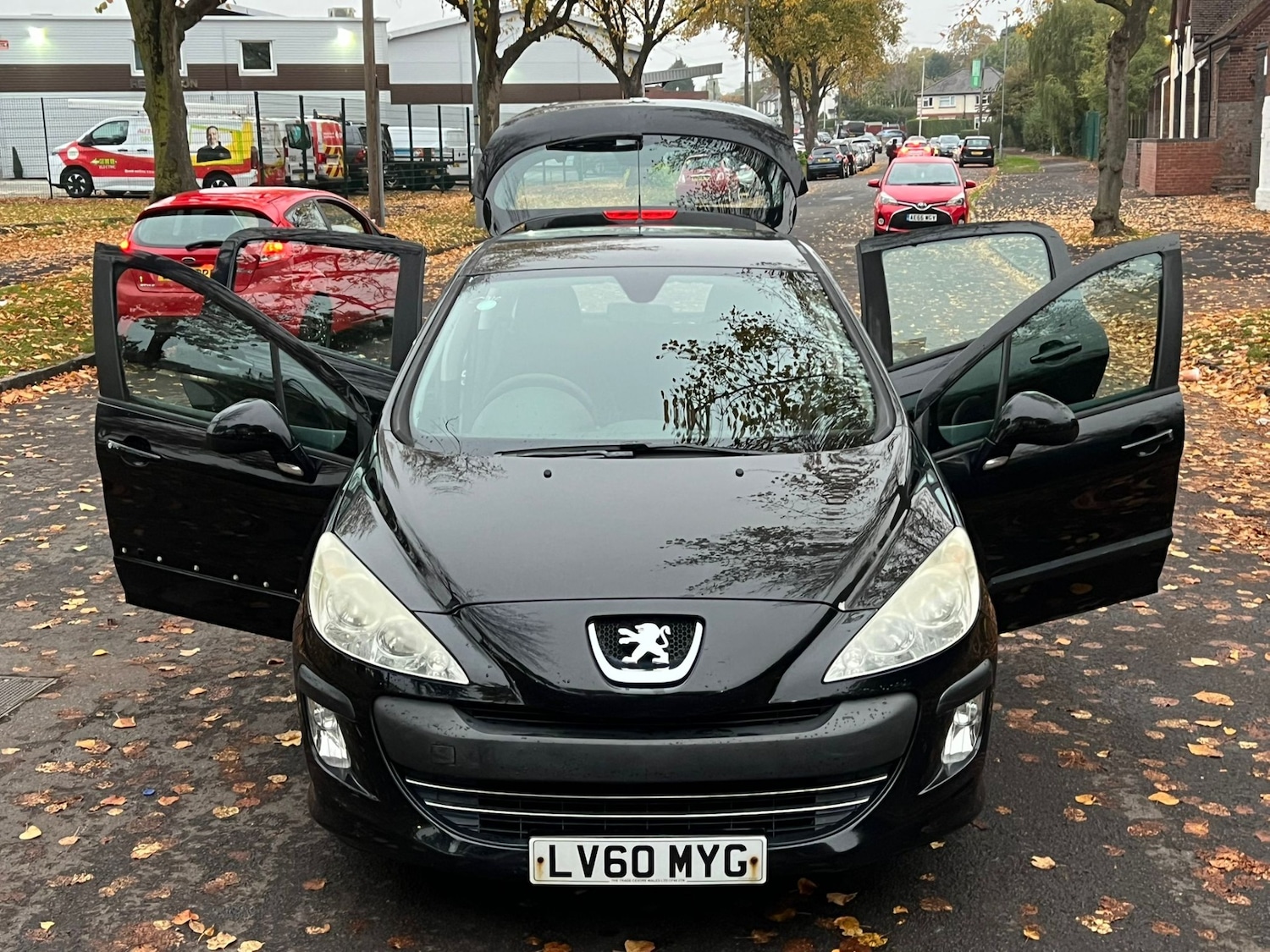 Used Peugeot 308 2010 for sale - 76364364: Photo 21