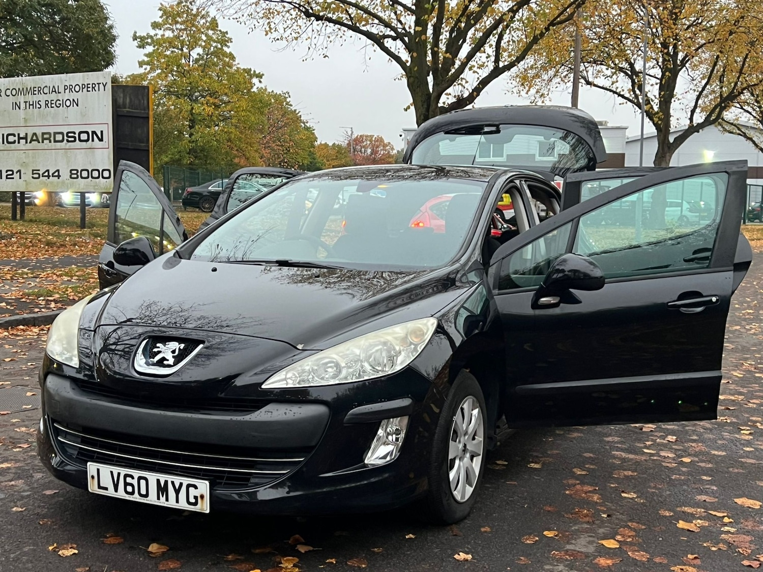 Used Peugeot 308 2010 for sale - 76364364: Photo 3