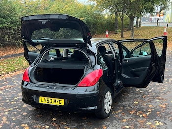 Used Peugeot 308 2010 for sale - 76364364: Photo