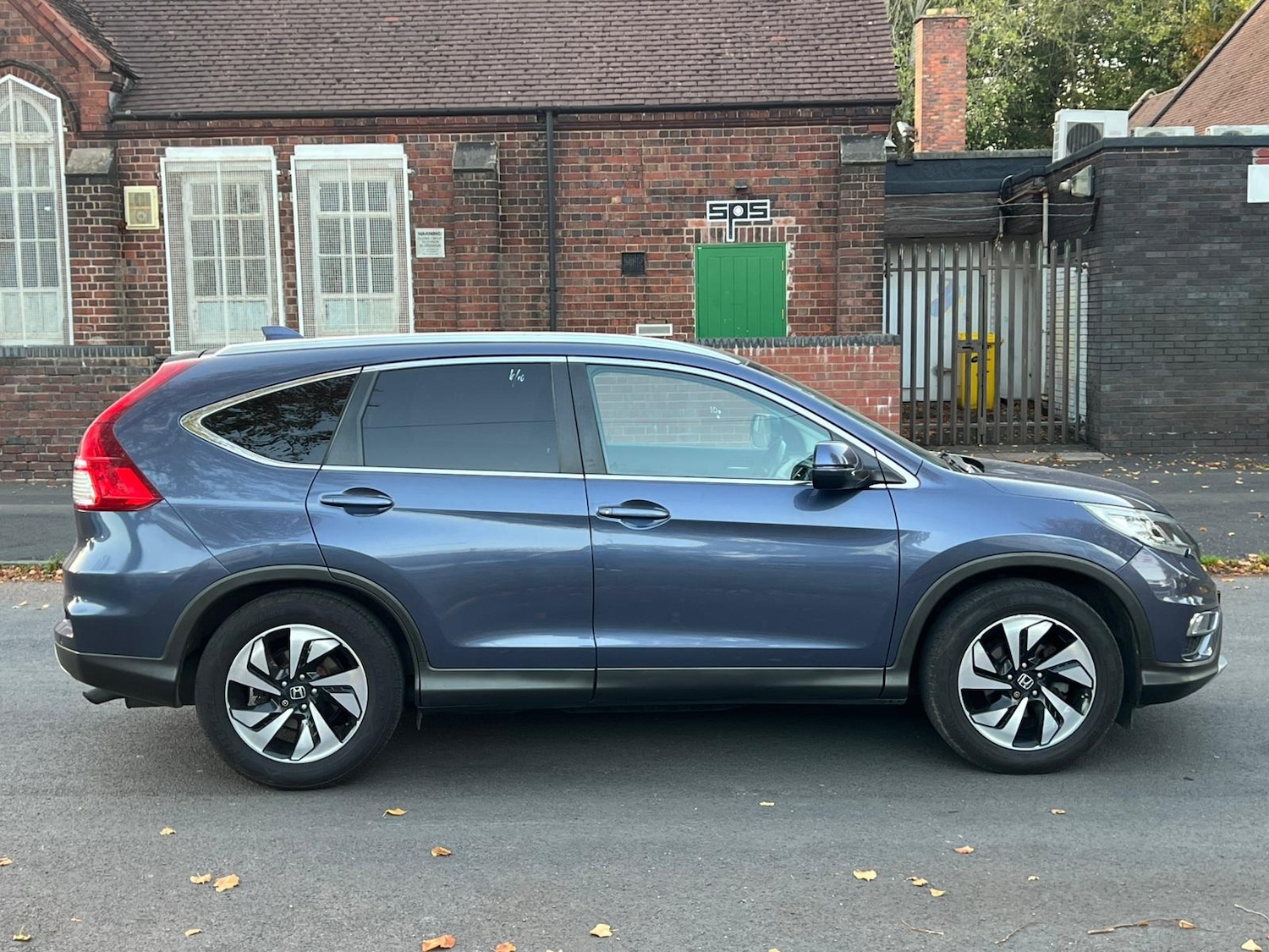 Used Honda CR-V 2017 for sale - 76365116: Photo 30