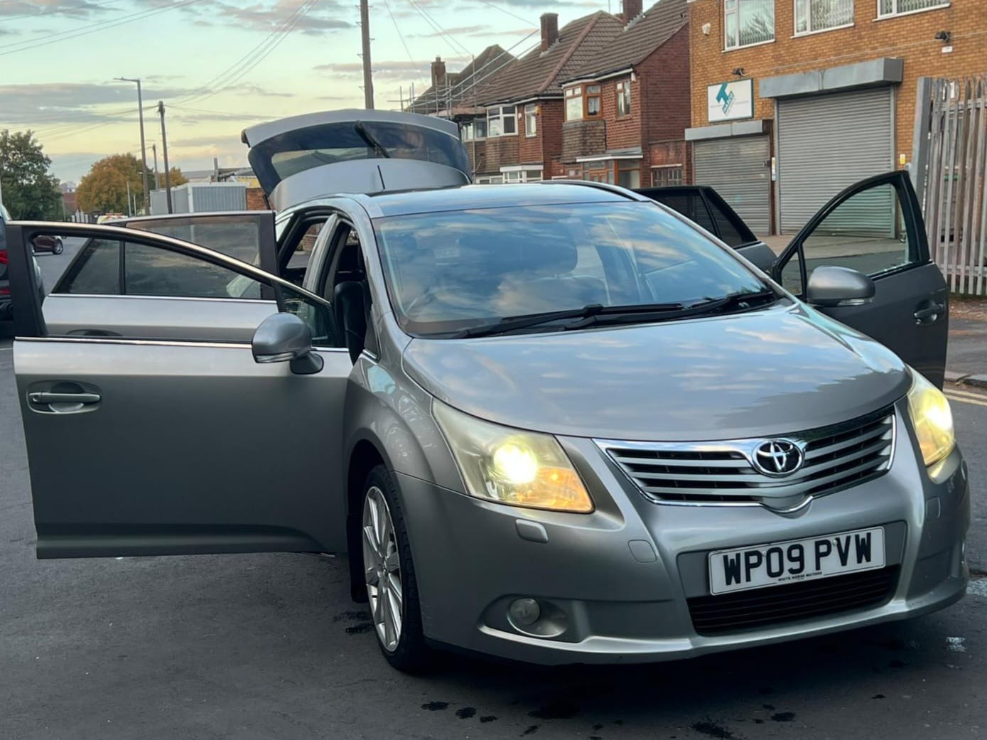 Used Toyota Avensis 2009 for sale - 76364273: Photo 1