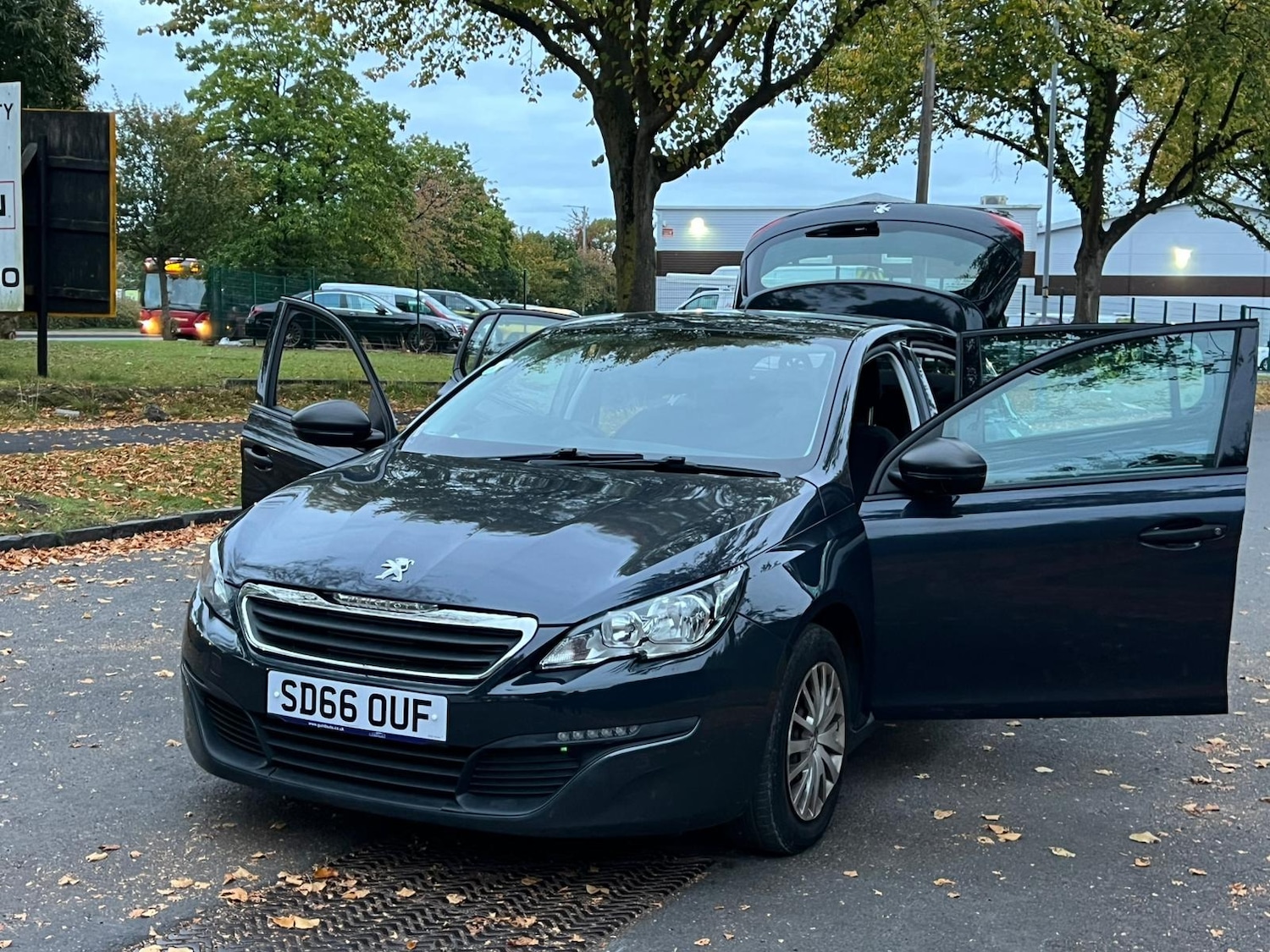 Used Peugeot 308 2016 for sale - 76371770: Photo 3