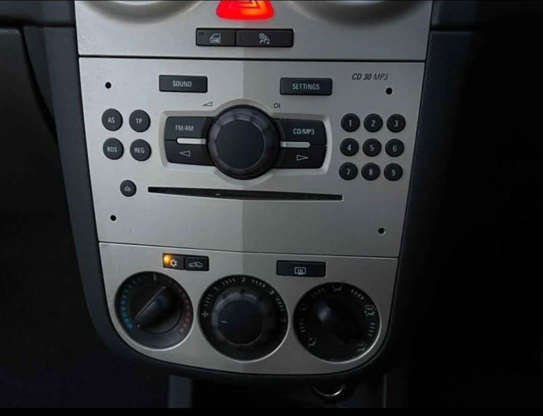 Used Vauxhall Corsa 2010 for sale - 76375056: Photo 19