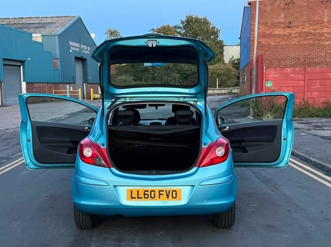 Used Vauxhall Corsa 2010 for sale - 76375056: Photo 5