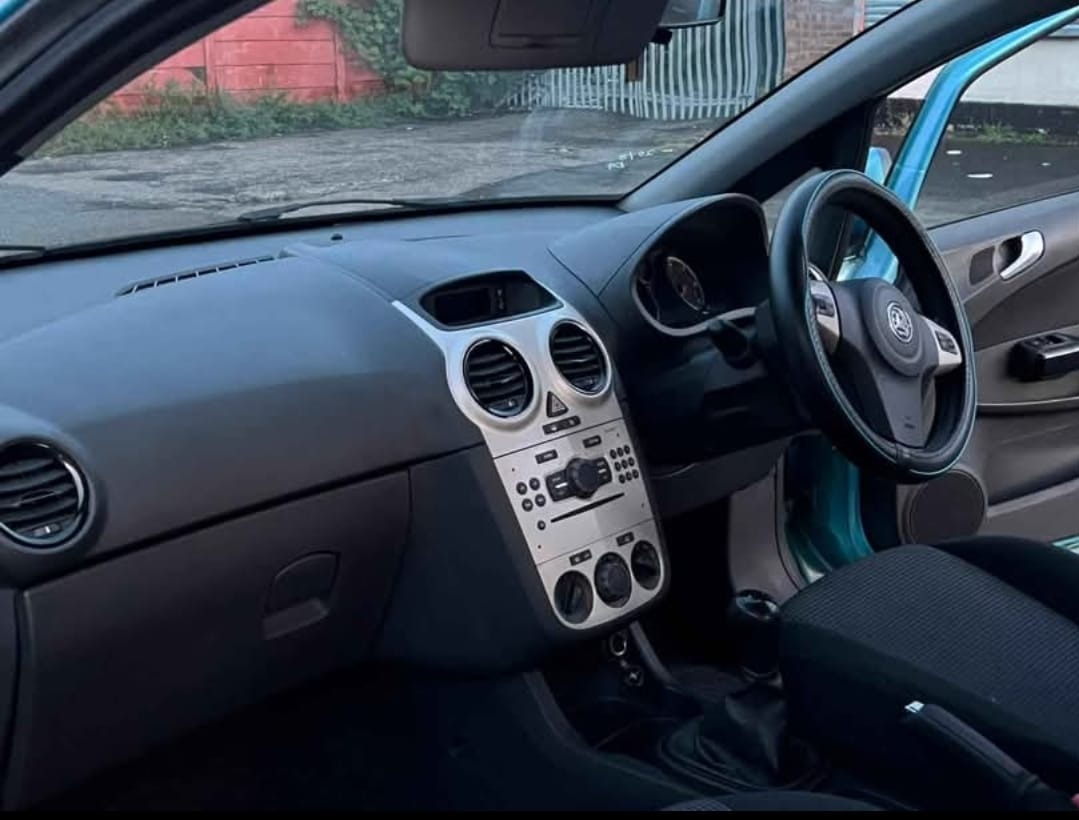 Used Vauxhall Corsa 2010 for sale - 76375056: Photo 8
