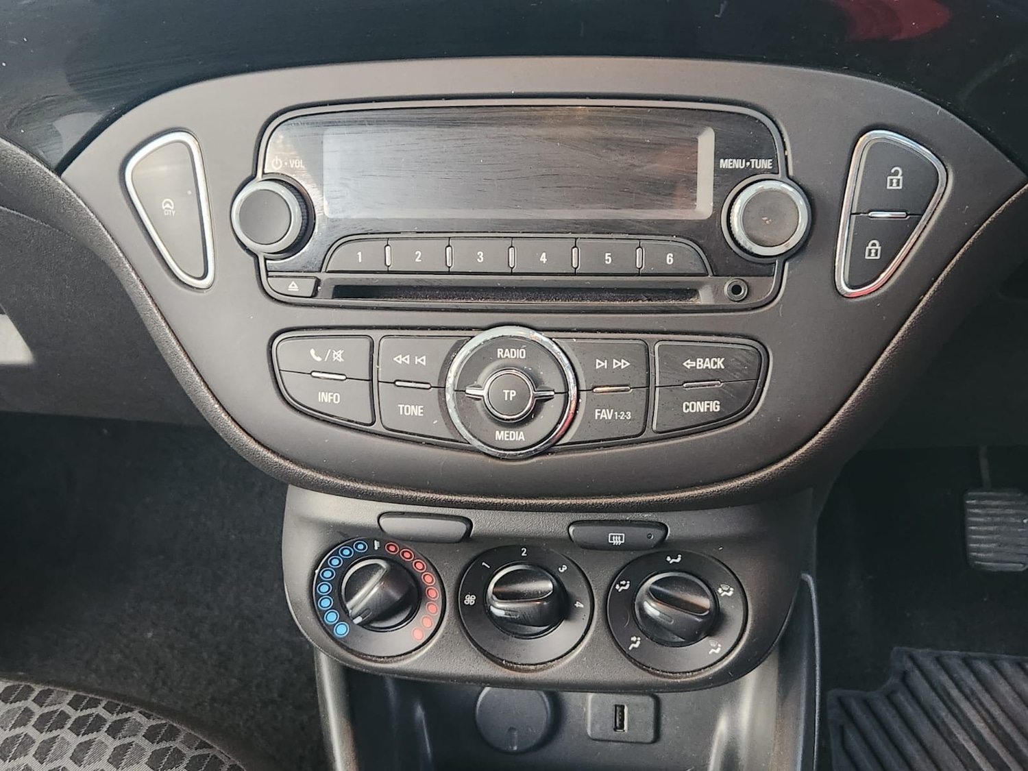 Used Vauxhall Corsa 2016 for sale - 76358411: Photo 33