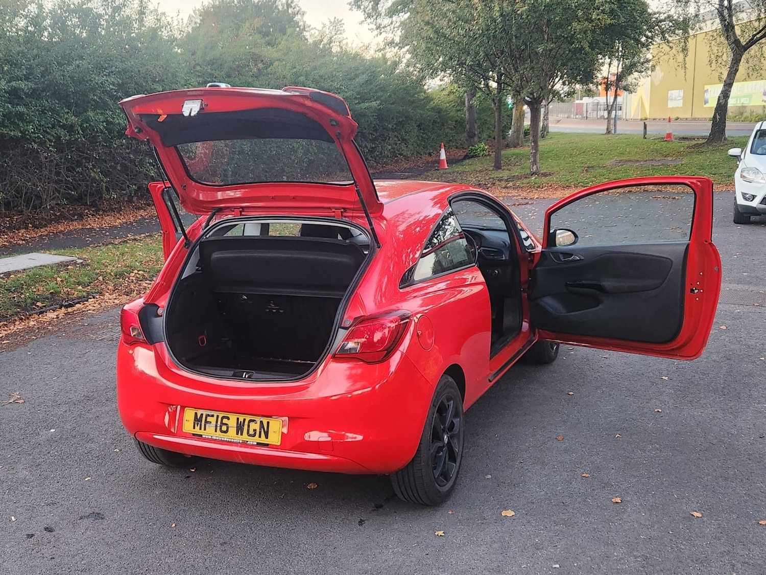 Used Vauxhall Corsa 2016 for sale - 76358411: Photo 6