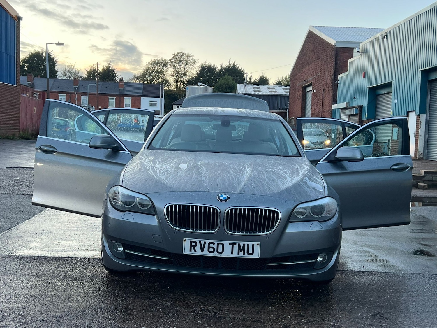 Used BMW 5 Series 2010 for sale - 76370027: Photo 2