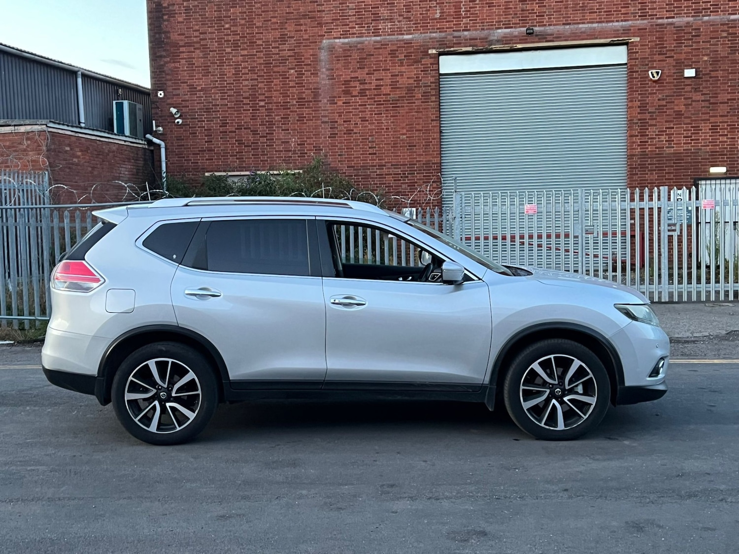 Used Nissan X-Trail 2015 for sale - 76355083: Photo 28