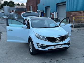 Used Kia Sportage 2011 for sale - 76354988: Photo