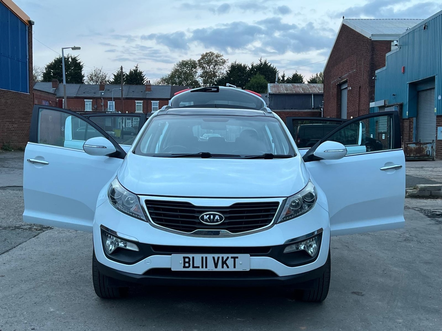 Used Kia Sportage 2011 for sale - 76354988: Photo 2