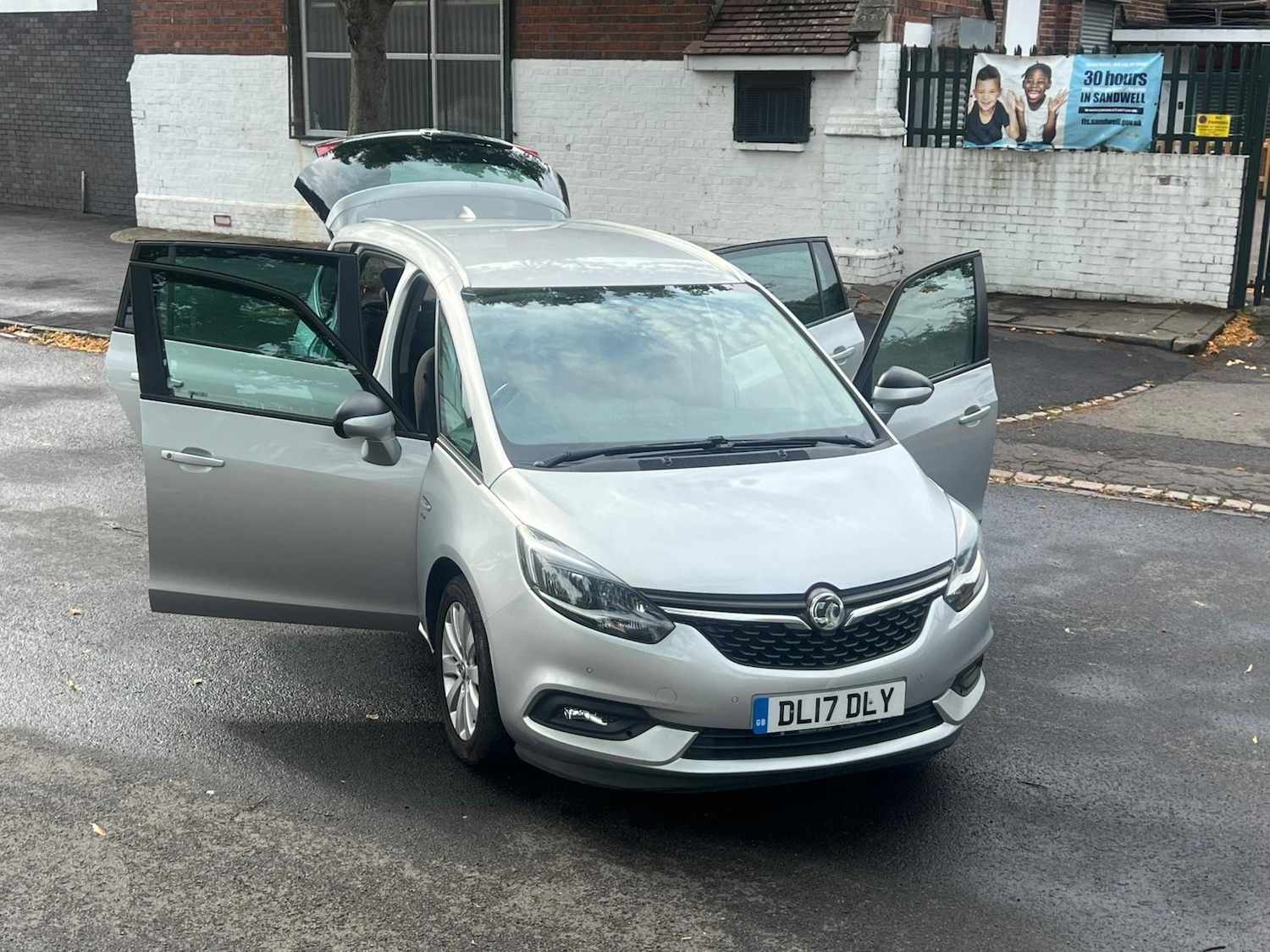 Used Vauxhall Zafira 2017 for sale - 76358284: Photo 1