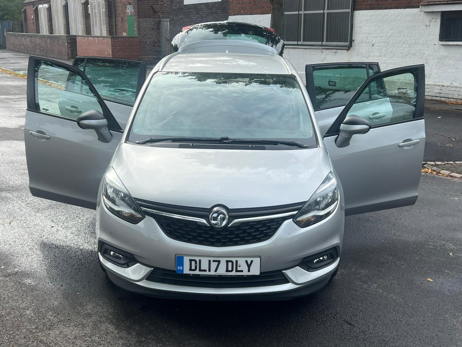 Used Vauxhall Zafira 2017 for sale - 76358284: Photo 28
