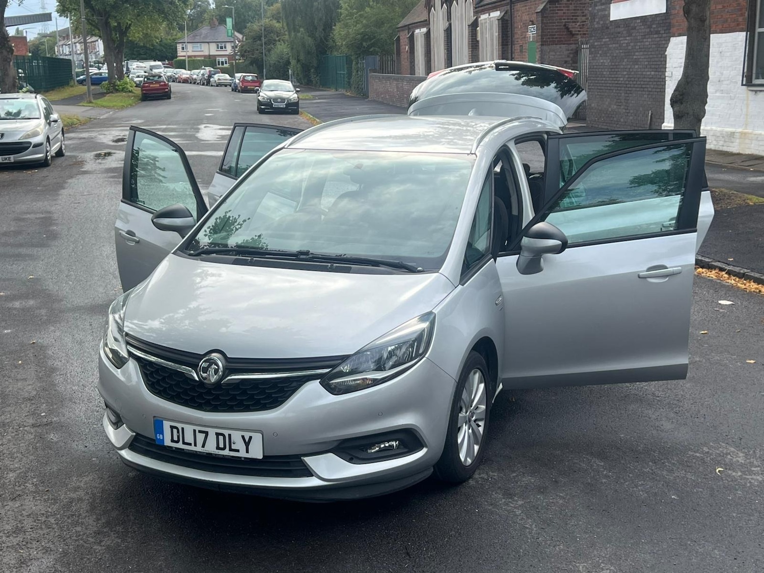 Used Vauxhall Zafira 2017 for sale - 76358284: Photo 3