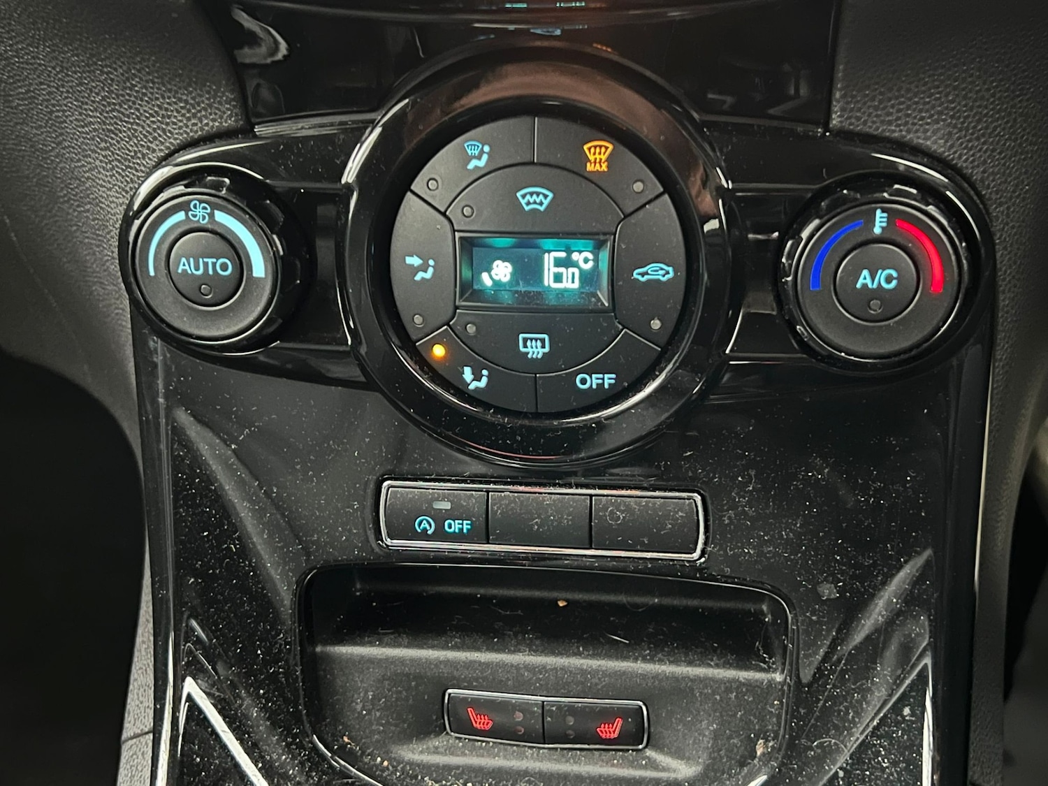 Used Ford Fiesta 2014 for sale - 76364305: Photo 16