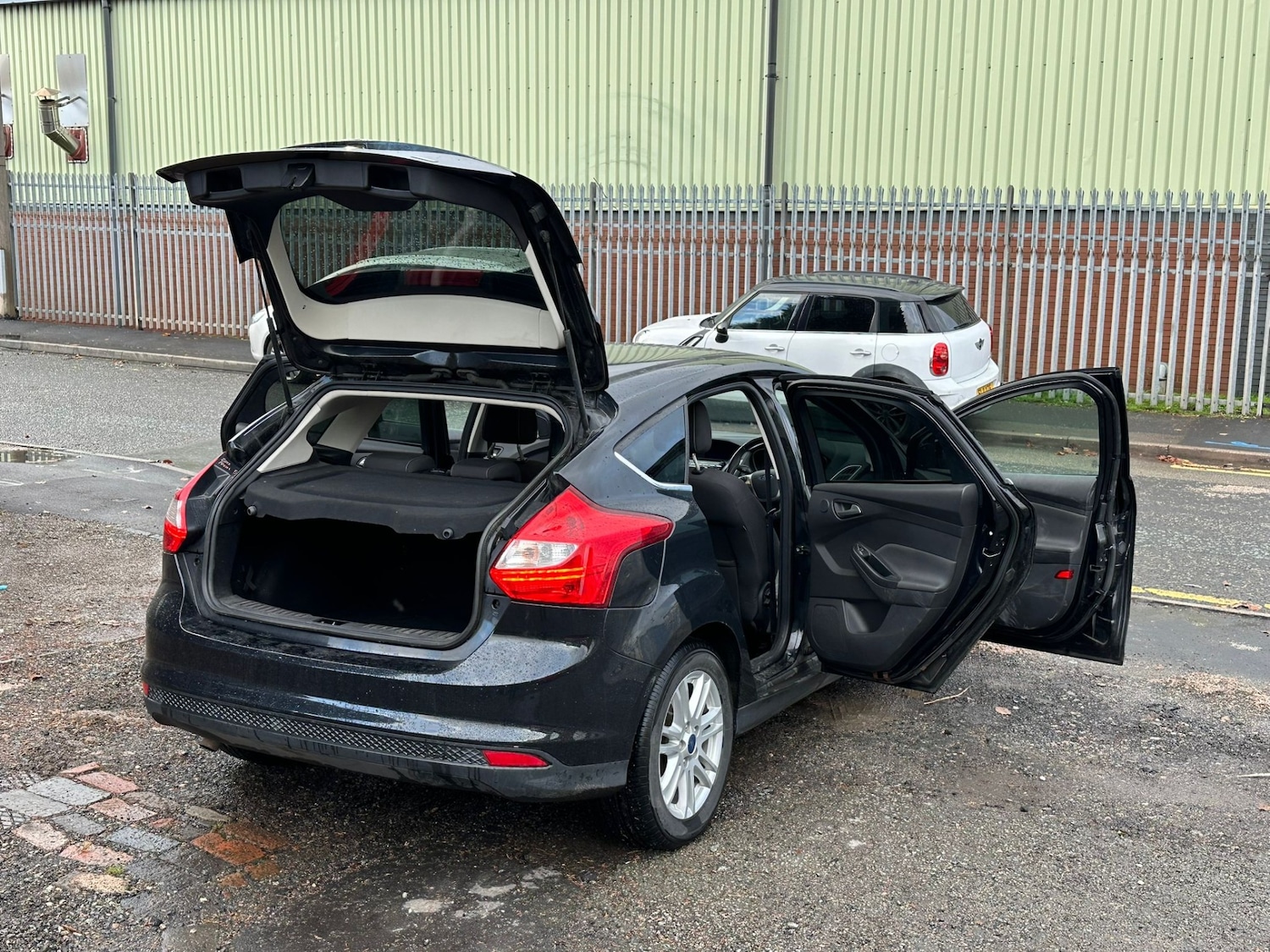 Used Ford Focus 2013 for sale - 76380340: Photo 6