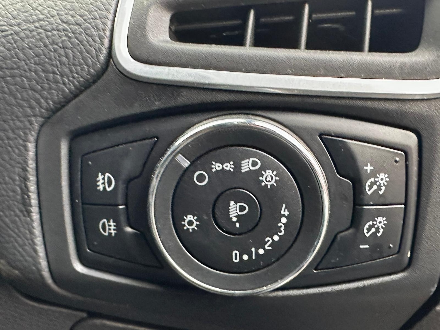 Used Ford Focus 2013 for sale - 76380340: Photo 8