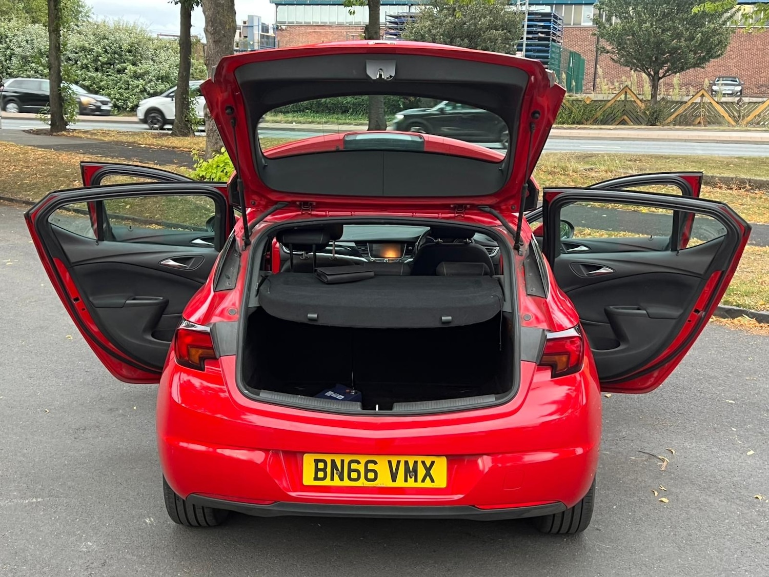 Used Vauxhall Astra 2016 for sale - 76357816: Photo 30