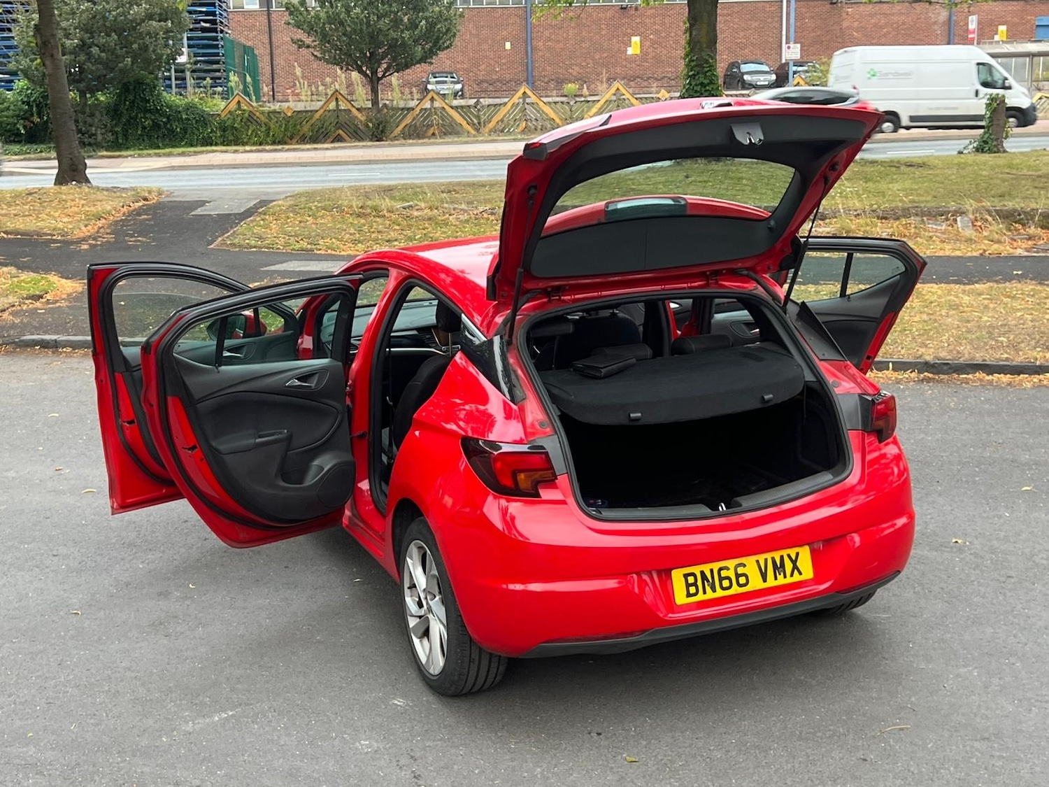 Used Vauxhall Astra 2016 for sale - 76357816: Photo 4