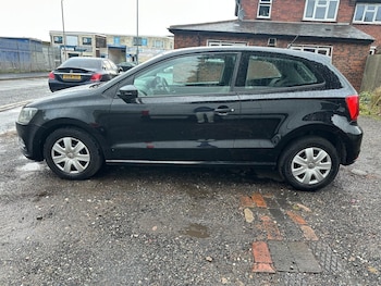 Used Volkswagen Polo 2015 for sale - 76358365: Photo