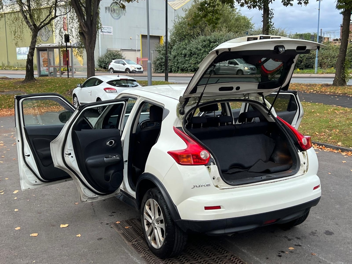 Used Nissan Juke 2012 for sale - 76358424: Photo 23