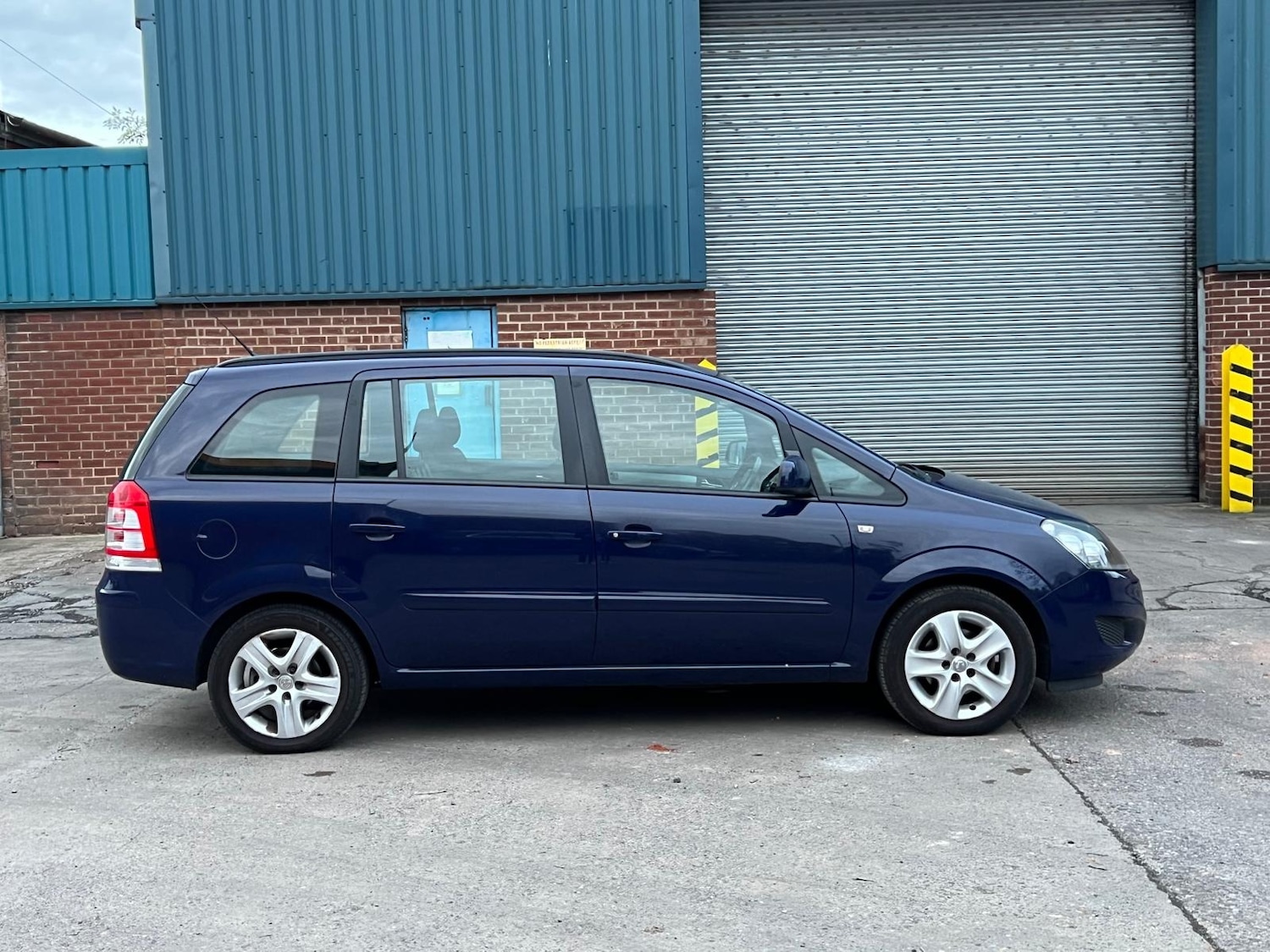 Used Vauxhall Zafira 2013 for sale - 76353069: Photo 26