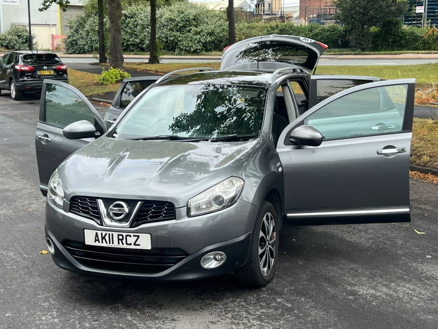 Used Nissan Qashqai 2011 for sale - 76369433: Photo 24