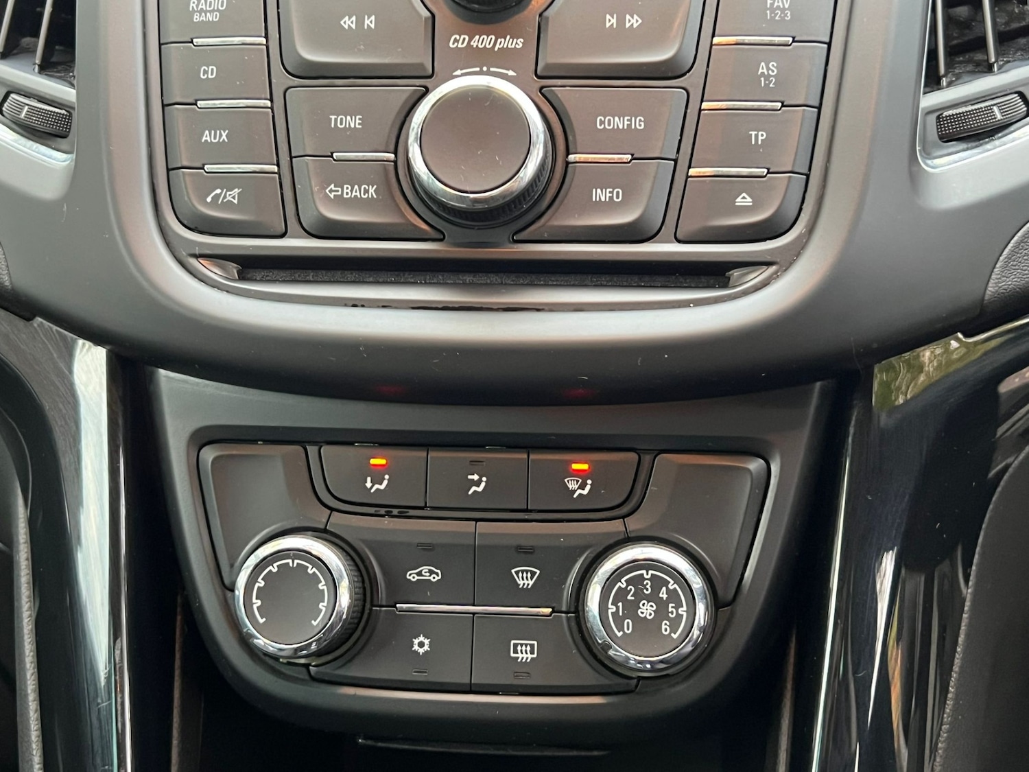 Used Vauxhall Zafira 2015 for sale - 76370017: Photo 10