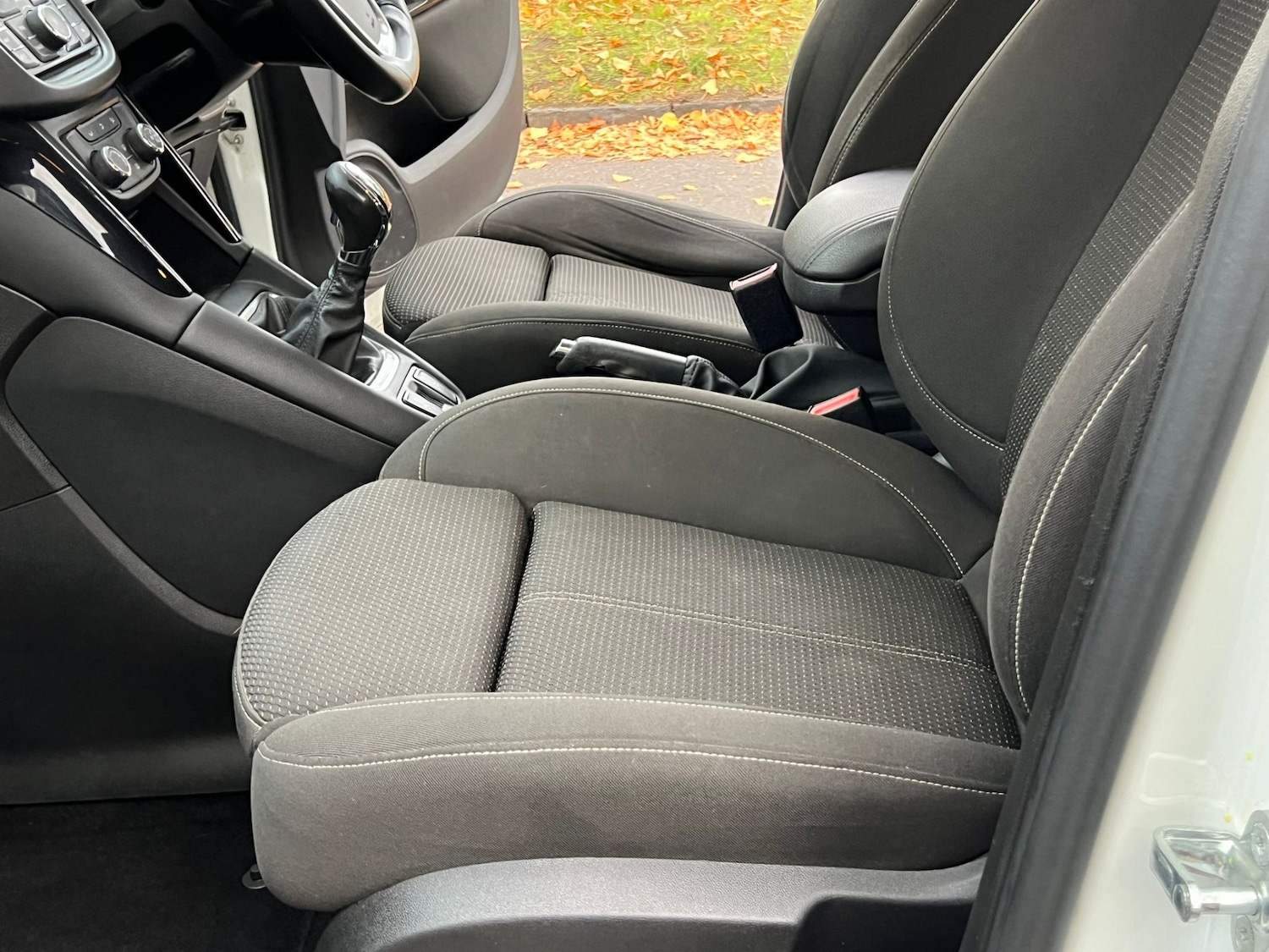Used Vauxhall Zafira 2015 for sale - 76370017: Photo 19
