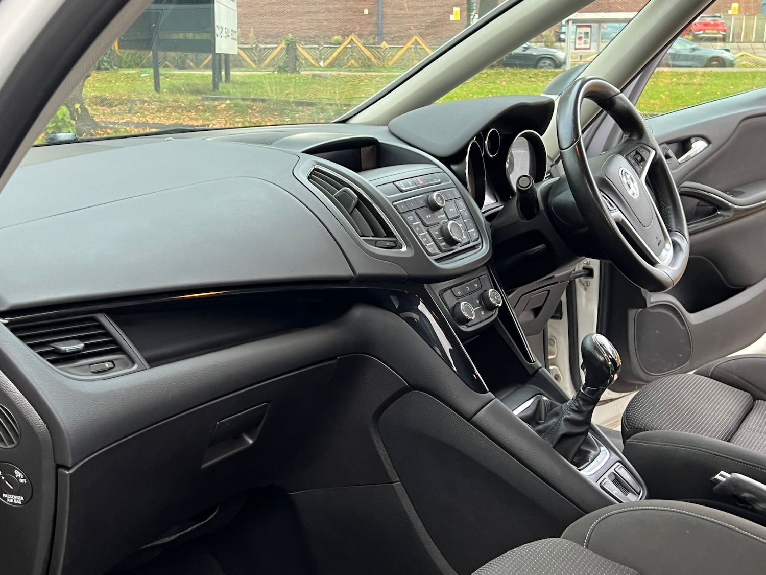 Used Vauxhall Zafira 2015 for sale - 76370017: Photo 21