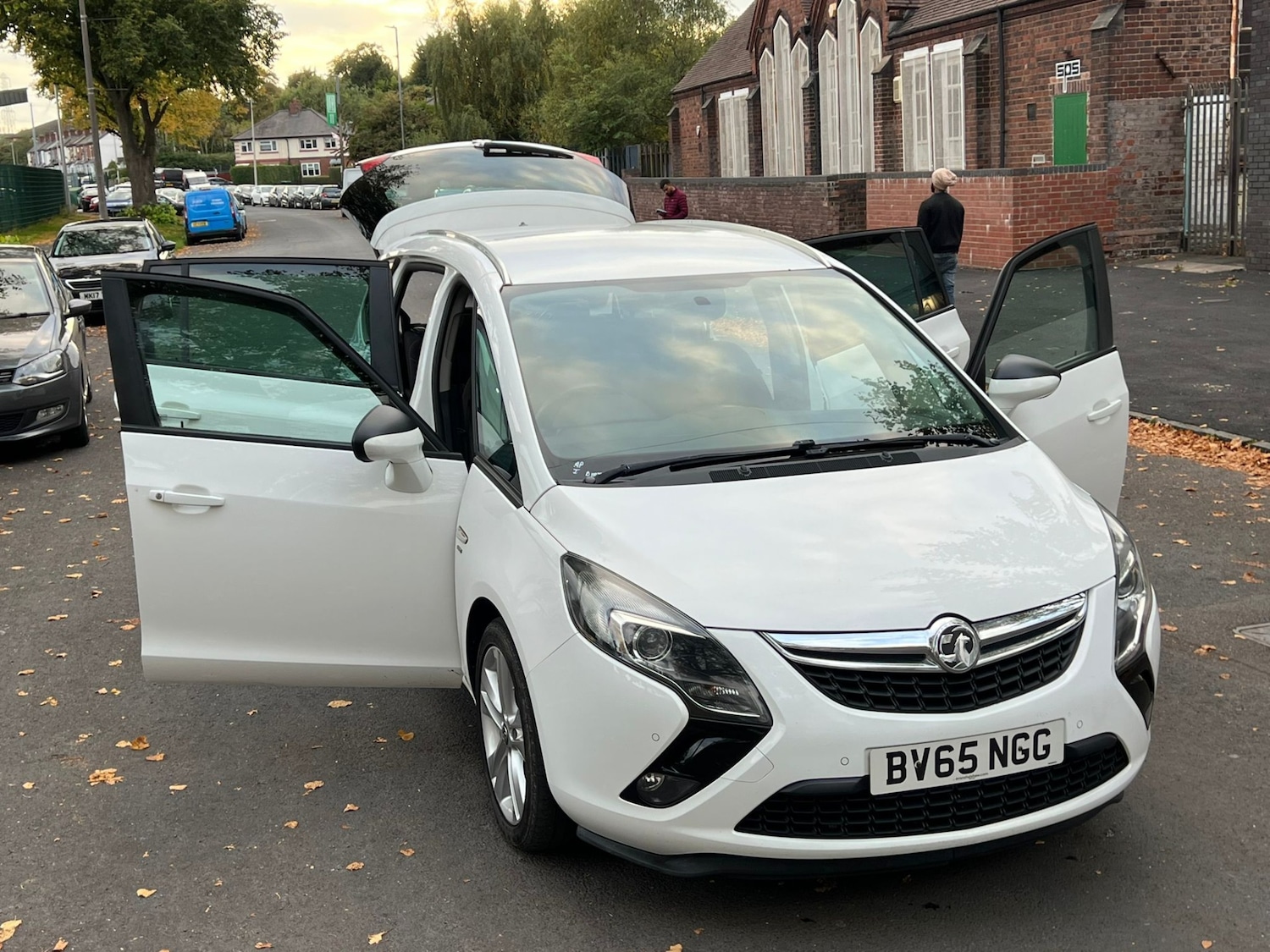 Used Vauxhall Zafira 2015 for sale - 76370017: Photo 25