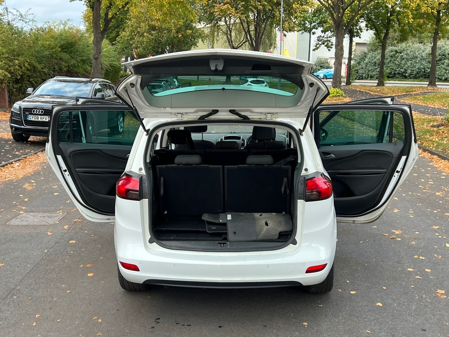 Used Vauxhall Zafira 2015 for sale - 76370017: Photo 5