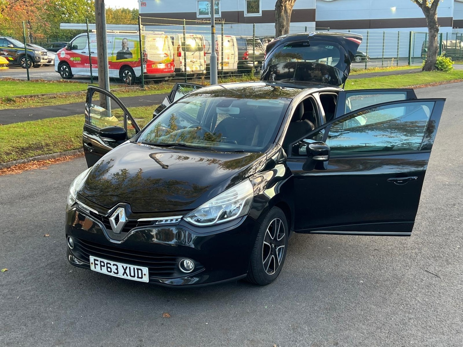 Used Renault Clio 2013 for sale - 76371767: Photo 19