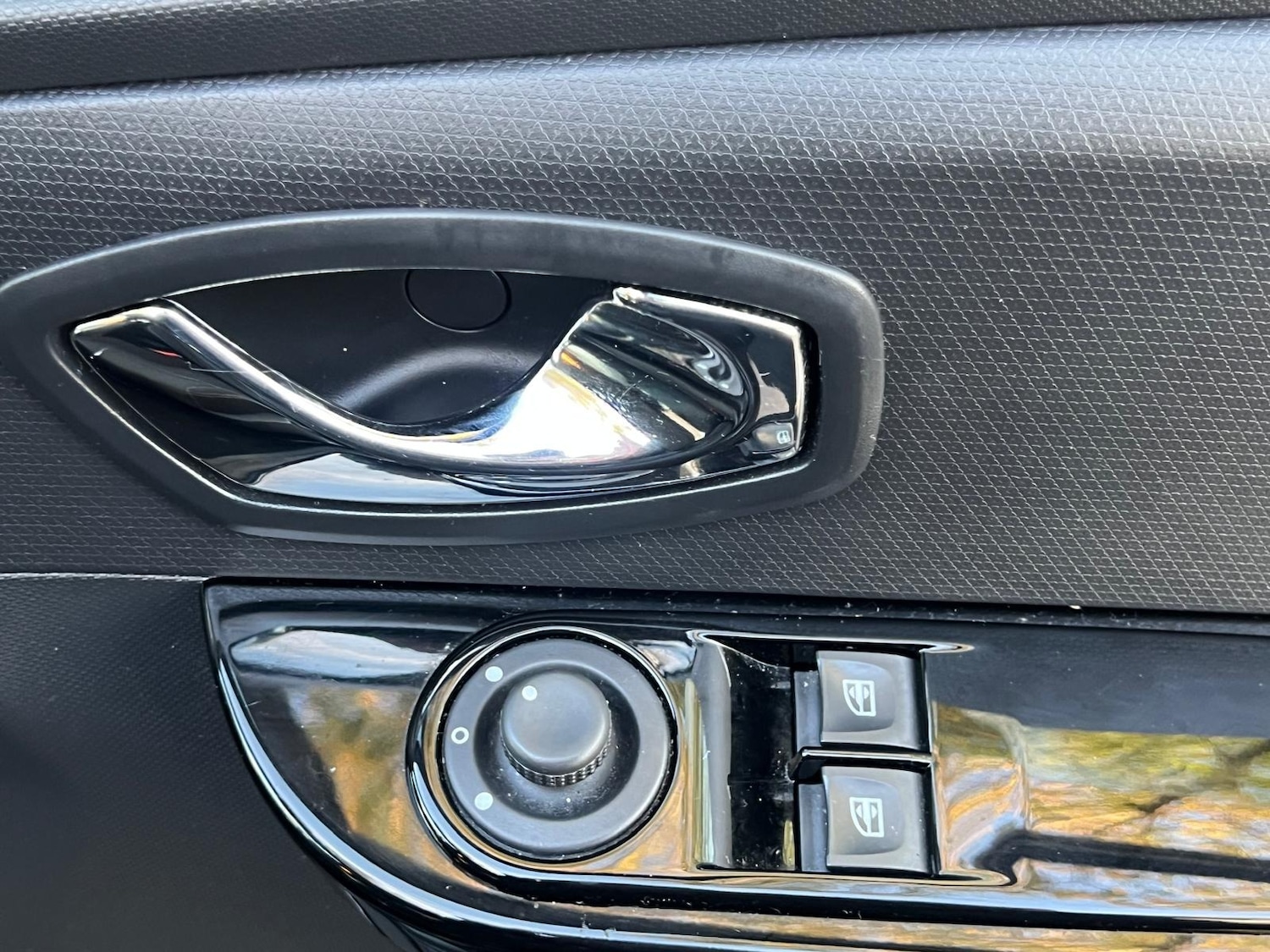 Used Renault Clio 2013 for sale - 76371767: Photo 30