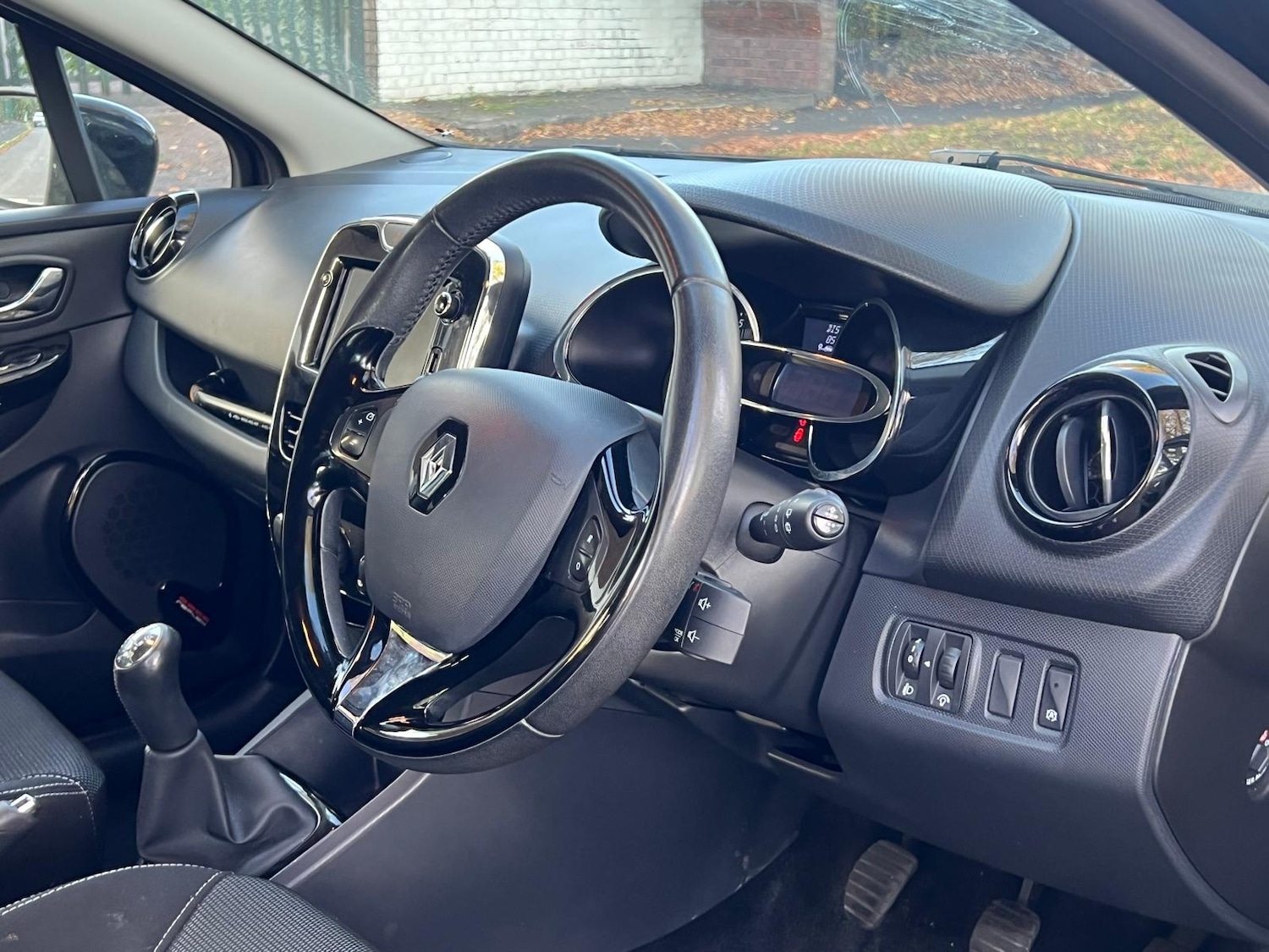 Used Renault Clio 2013 for sale - 76371767: Photo 35