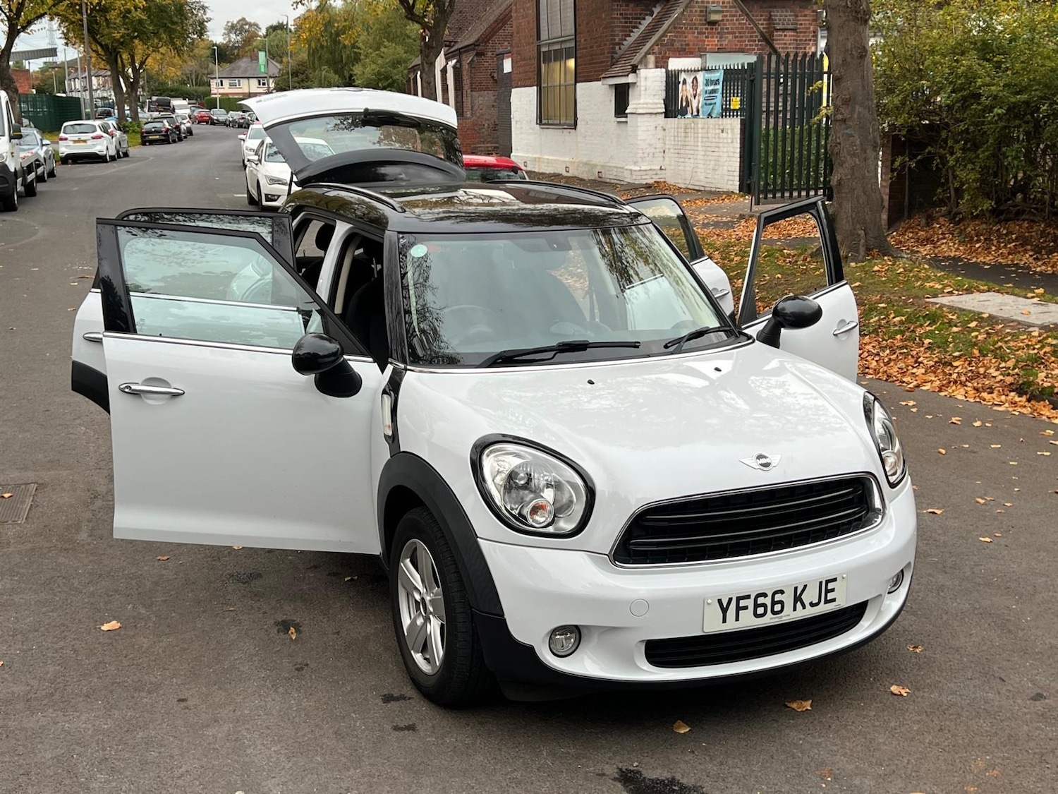 Used MINI Countryman 2016 for sale - 76371771: Photo 1