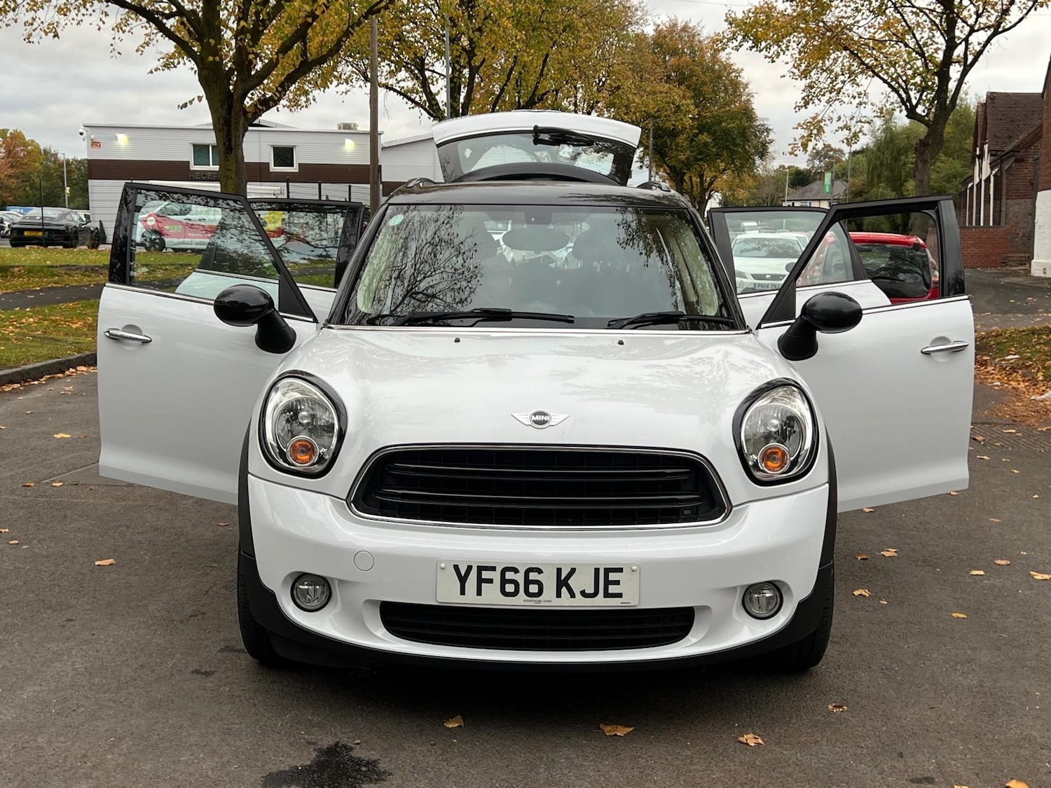 Used MINI Countryman 2016 for sale - 76371771: Photo 2