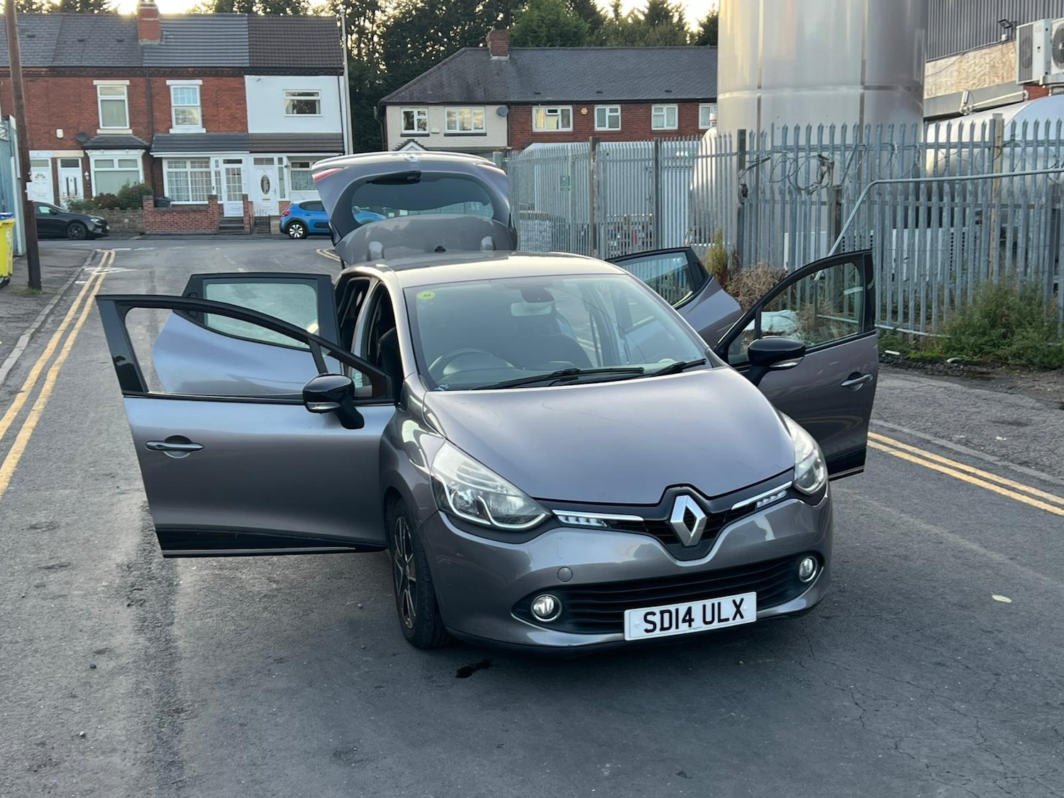 Used Renault Clio 2014 for sale - 76357765: Photo 1