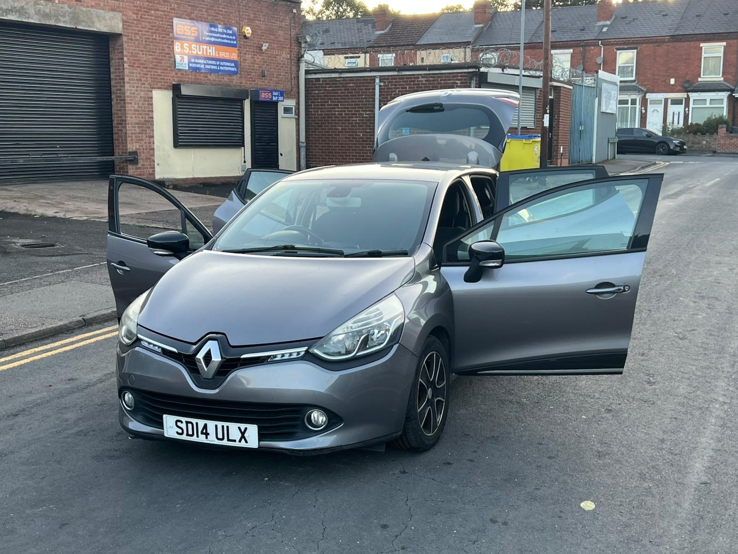 Used Renault Clio 2014 for sale - 76357765: Photo 23
